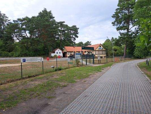 Ausflugslokal am See.jpg