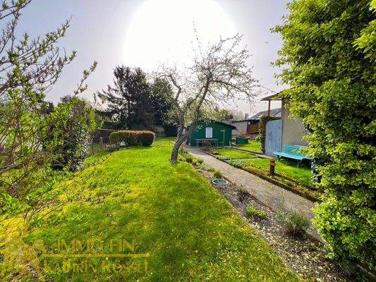 Blick in den Garten in Rtg. Ost