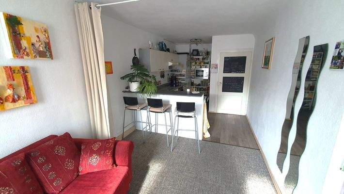 Küche mit EBK u. Theke, OG
