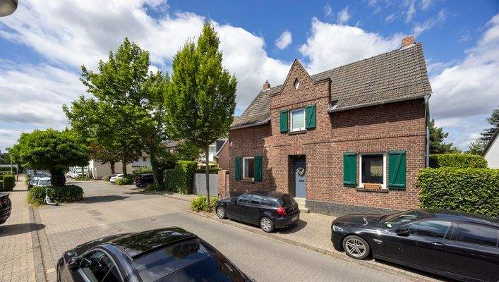 Frontansicht Bauernhaus