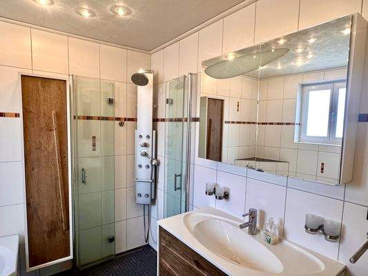 Badezimmer Haupthaus 6b