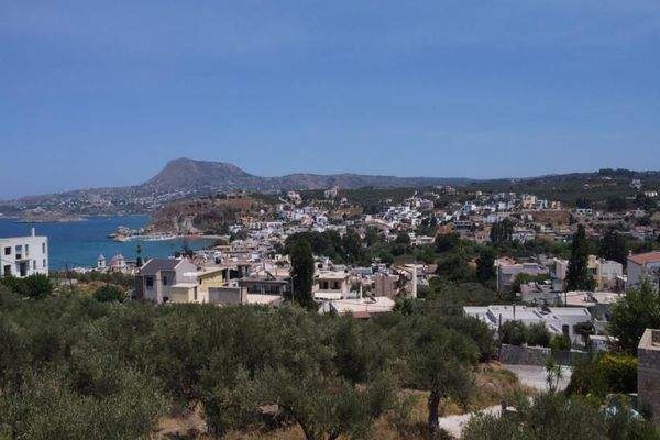 Kreta, Kalyves: Weitläufiges Grundstück mit Meerblick zu verkaufen