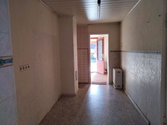 ehemalige Küche bis Eingang