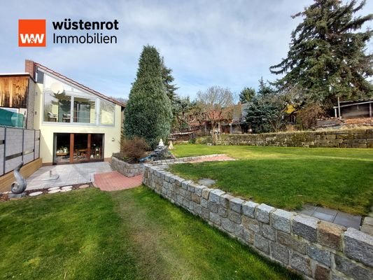 Garten mit Terrasse