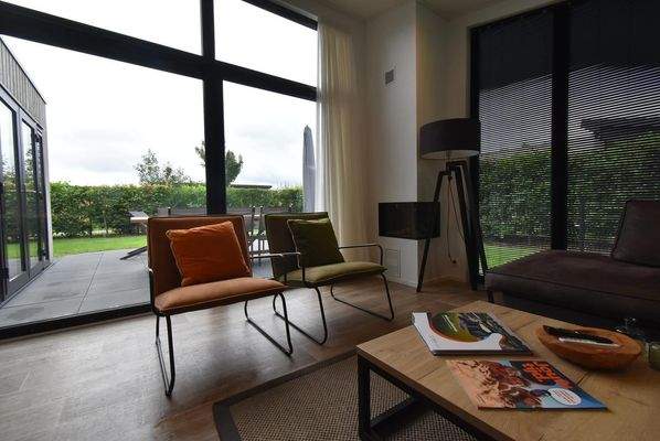 ferienhaus-kaufen-herkingen-wohnzimmer-esszimmer-2025.webp006