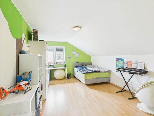 Schlafzimmer DG