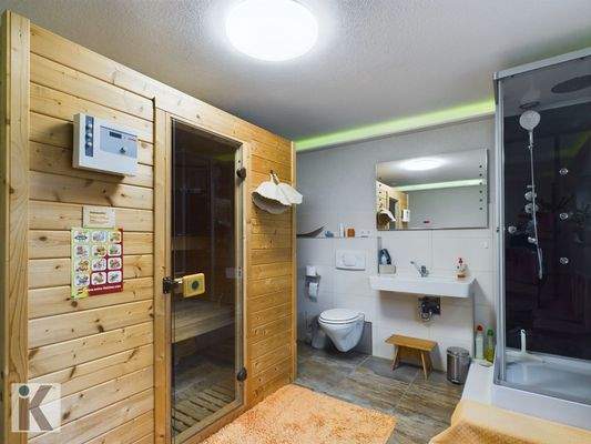 Bad mit Sauna im KG/ Haus 2