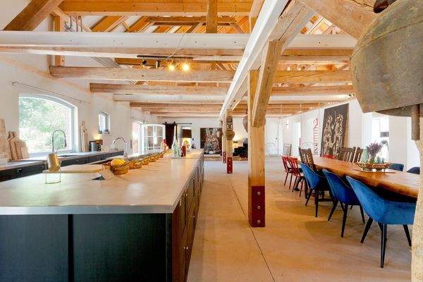 Wohnhaus Esszimmer &amp;- Küche