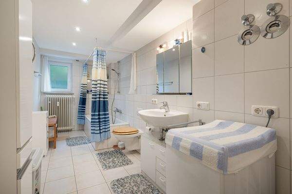 Bad Einheit UG rechts