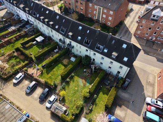 Ansicht hinten + Stellplätze