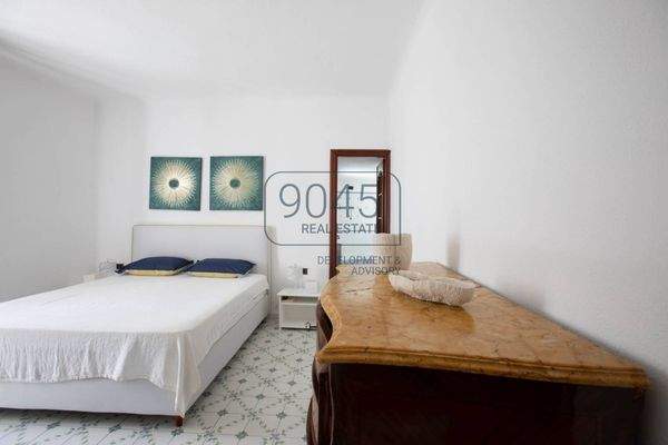 Prestigevilla in Ischia Ponte – Ein Juwel auf den Klippen der Insel Ischia