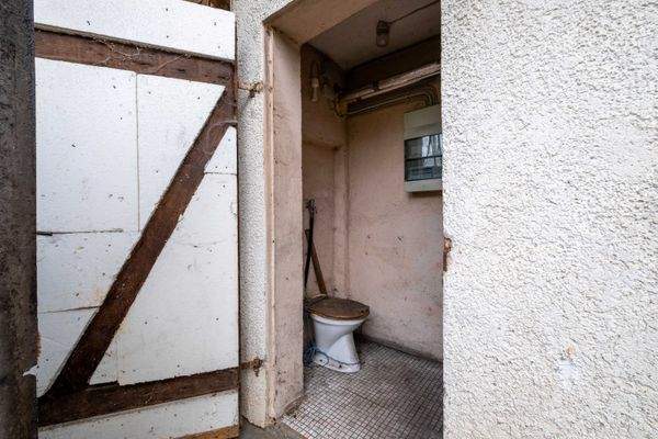 Stillgelegtes Örtchen