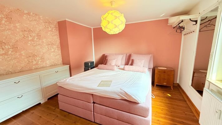Vorderhaus Erdgeschoss Schlafzimmer