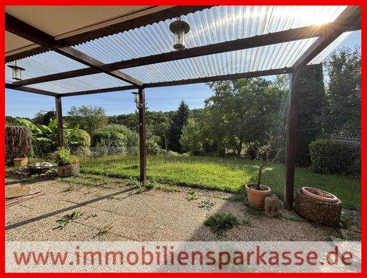 Terrasse mit Zugang zu Garten