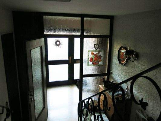 Flur1 mit Haustüranlage 4.jpg