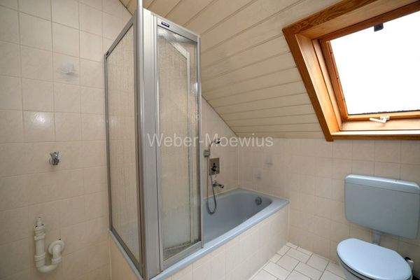 3421 DG WE2 - Wannenbad m. Duschv. b