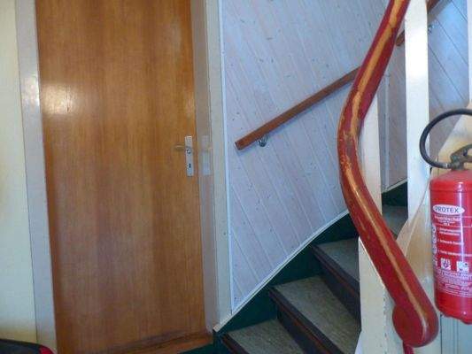 Treppe ins Obergeschoss