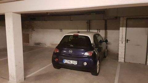 Halstenbek Garage, Halstenbek Stellplatz