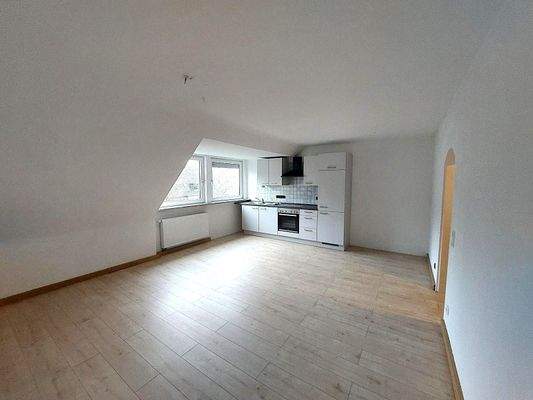 Wohnzimmer mit Küchenzeile,