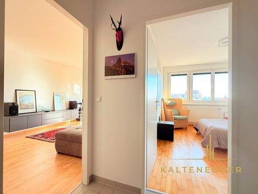 Wohnküche und Schlafzimmer sind neben einander