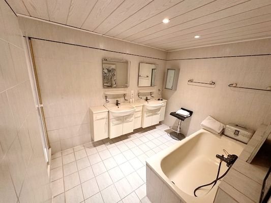 Badezimmer 2