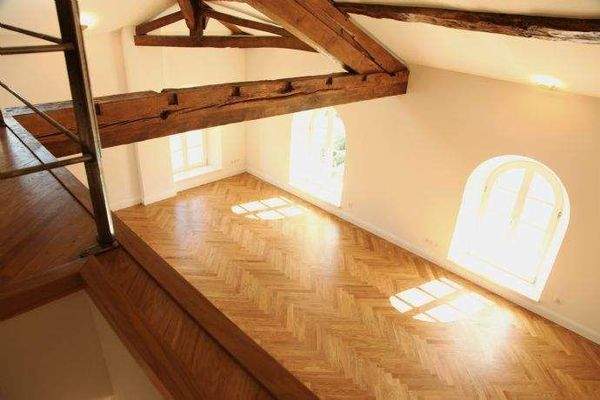 Blick vom emporenartigen Mezzaningeschoss