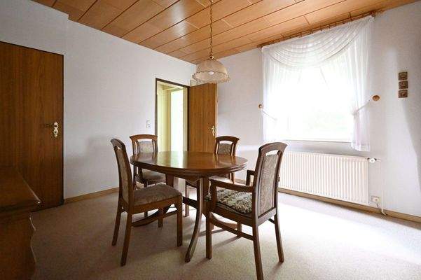 Gebäudeteil RECHTS - Essen (Blick 2)