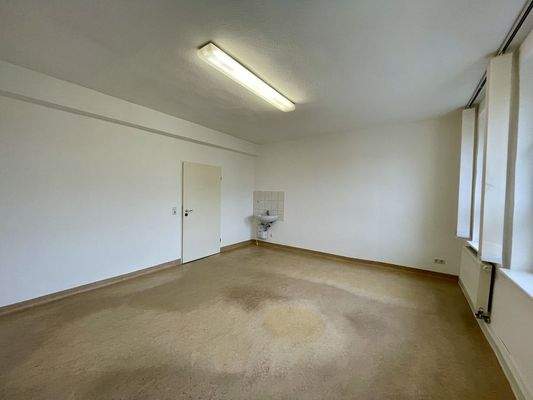 Büro I mit Waschbecken