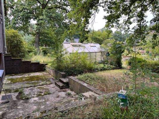 Terrasse vor dem Keller
