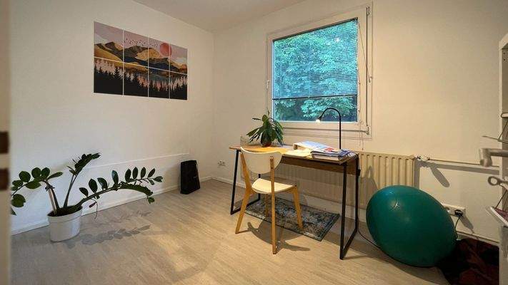 Vielseitig nutzbares Zimmer – ideal als Büro, Gäste- oder Kinderzimmer