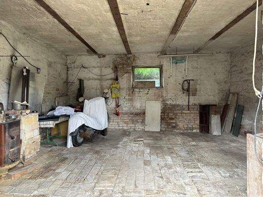 Nebengebäude - Raum 1 im EG