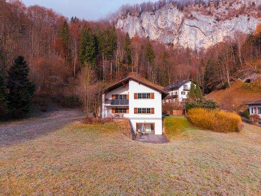 Blick auf das Anwesen 