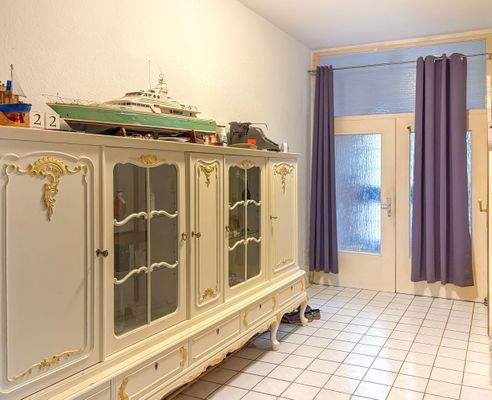 Flur / Erdgeschosswohnung / Altbau