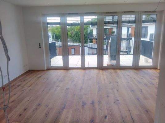 Wohnen / Essen / Balkon 