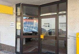 Gewerbeeinheit links