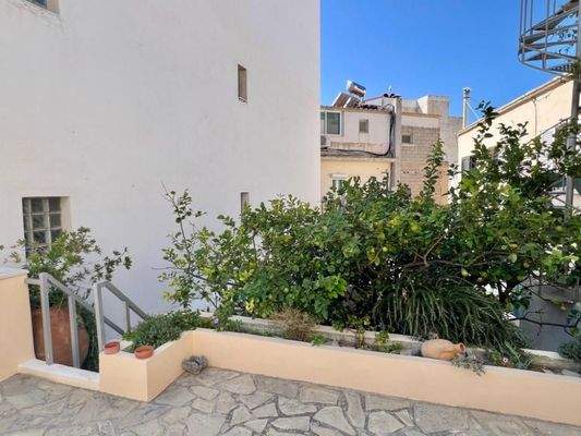 Kreta, Sitia: Steinstadthaus mit Terrasse zu verkaufen