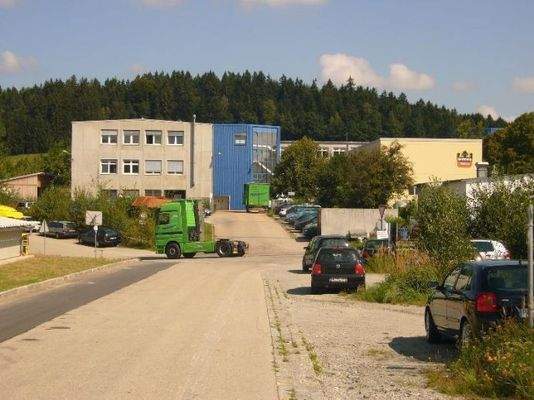 Zufahrt, Parkplätze