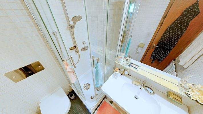 Badezimmer im Obergeschoss