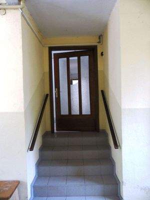 Wohnungseingang links