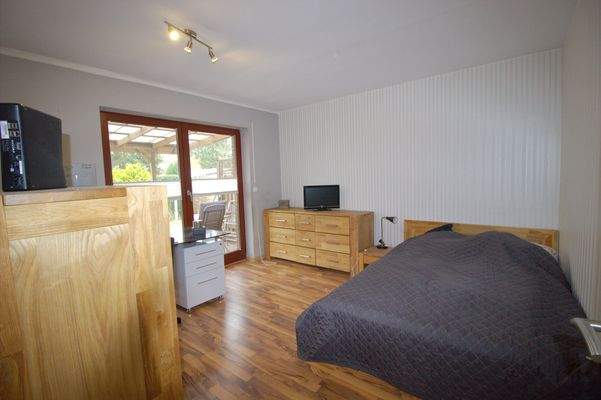 Zimmer Keller mit Terrasse 