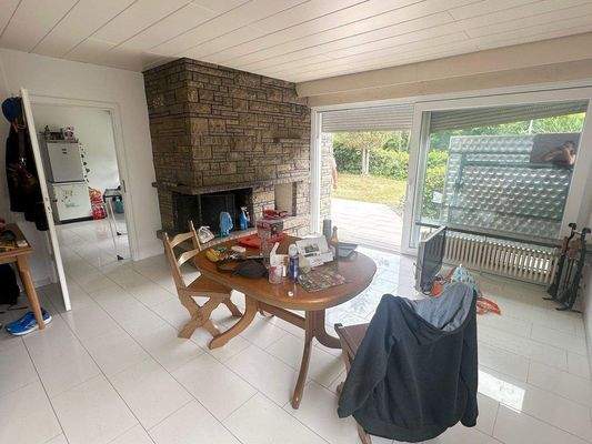 Wohnen mit Kamin EG.