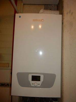 Gas-Brennwerth-Therme aus 2024.JPG