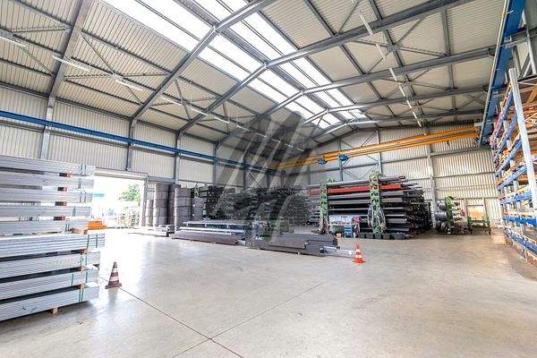 INFOS UNTER: 06171-586000