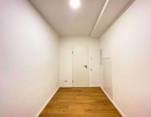 Leseecke/Ankleide mit Hintereingang