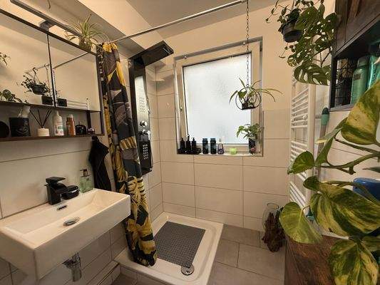 OG rechts - Duschbad