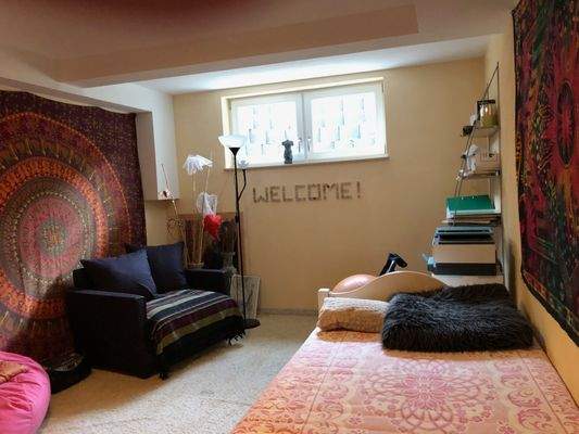 .Wohnraum im Souterrain 