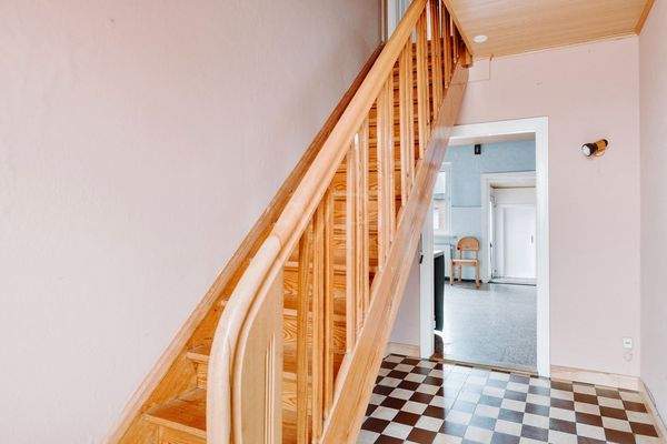 Zugang zum Obergeschoss vom Haupthaus