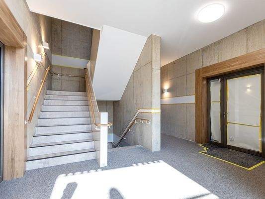 zusätzlicher Foyer-Eingang