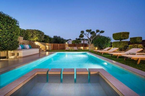 Kreta, Afrata: Premium-Villa mit Meerblick zu verkaufen