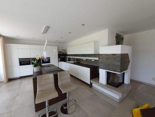 WhatsApp Image 2024-02-01 at 12.03.47 (4).jpeg